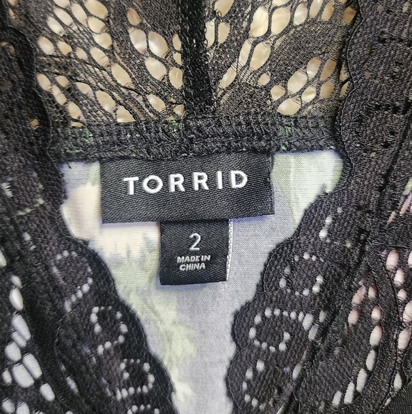 Torrid Floral Lace Top - Picture 2 of 3
